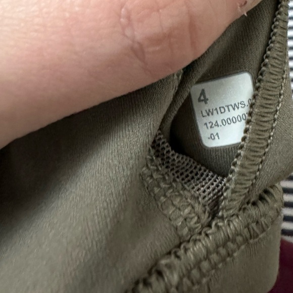 Lululemon Align Tank Top Light Support A/B Cup Size 4 - Picture 3 of 3